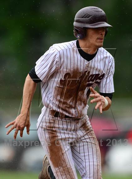 Thumbnail 3 in New London @ North Haven (CIAC Class L First Round) photogallery.
