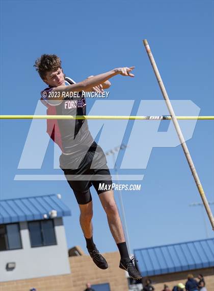 Thumbnail 2 in Bill Summa Invitational photogallery.