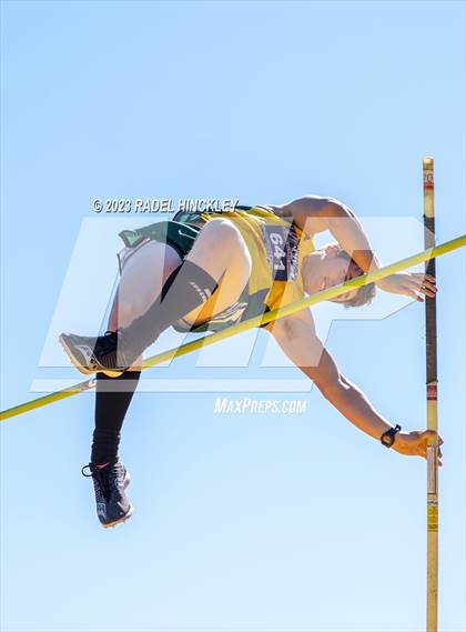 Thumbnail 2 in Bill Summa Invitational photogallery.