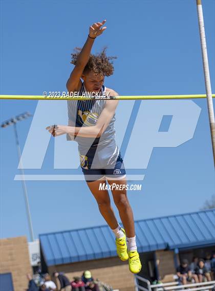 Thumbnail 3 in Bill Summa Invitational photogallery.
