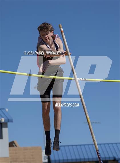 Thumbnail 3 in Bill Summa Invitational photogallery.