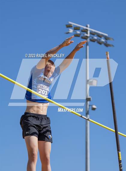 Thumbnail 1 in Bill Summa Invitational photogallery.