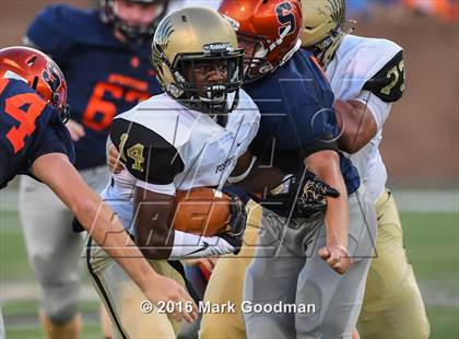 Thumbnail 3 in Foster @ Seven Lakes photogallery.