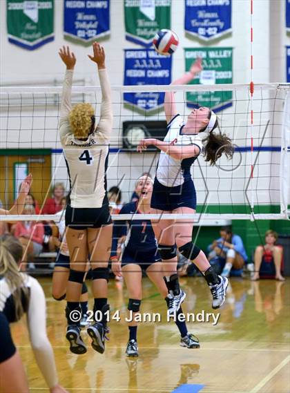 Thumbnail 1 in Sacred Heart vs. Desert Hills (Durango Fall Classic) photogallery.