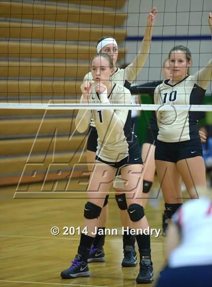 Thumbnail 3 in Sacred Heart vs. Desert Hills (Durango Fall Classic) photogallery.