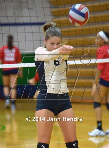 Thumbnail 2 in Sacred Heart vs. Desert Hills (Durango Fall Classic) photogallery.