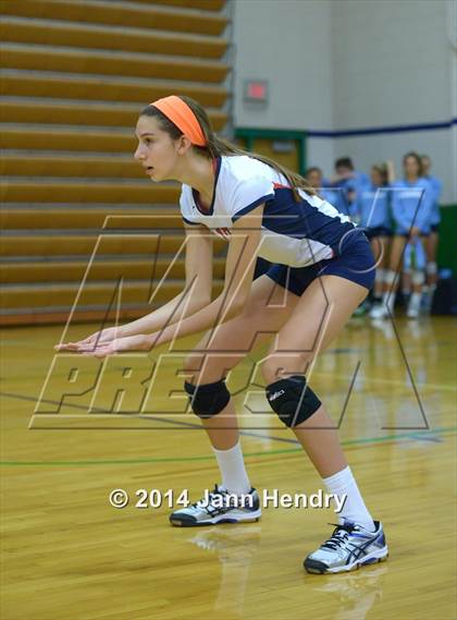 Thumbnail 2 in Sacred Heart vs. Desert Hills (Durango Fall Classic) photogallery.