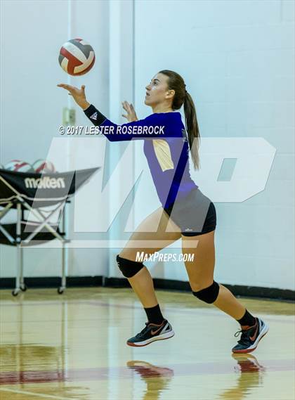 Thumbnail 1 in Tivy @ Fredericksburg photogallery.