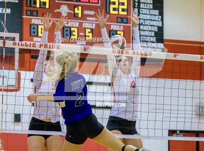 Thumbnail 1 in Tivy @ Fredericksburg photogallery.