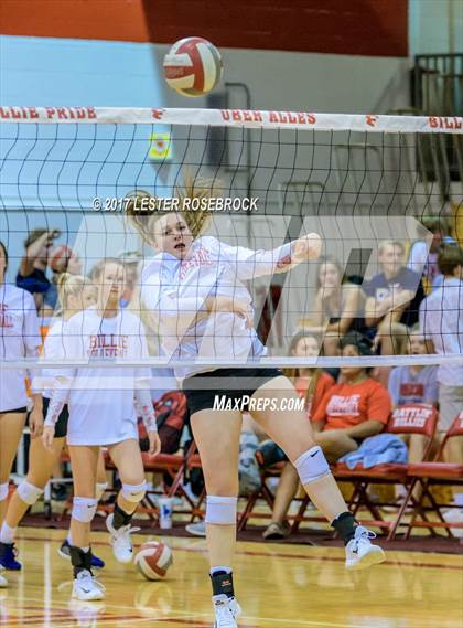 Thumbnail 3 in Tivy @ Fredericksburg photogallery.