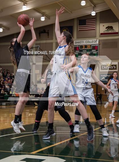 Thumbnail 3 in Fall River vs. Redding Christian (CIF NS D6 Final) photogallery.