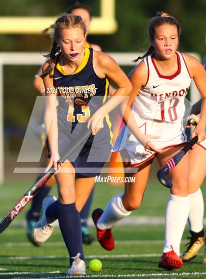 Thumbnail 1 in Sutherland @ Mendon photogallery.