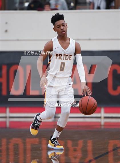Thumbnail 3 in O'Dea vs. Mountain Pointe (Torrey Pines Holiday Classic) photogallery.