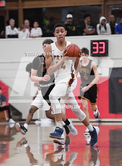 Thumbnail 2 in O'Dea vs. Mountain Pointe (Torrey Pines Holiday Classic) photogallery.