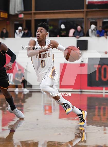 Thumbnail 2 in O'Dea vs. Mountain Pointe (Torrey Pines Holiday Classic) photogallery.