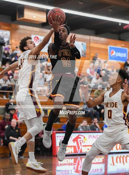 Thumbnail 3 in O'Dea vs. Mountain Pointe (Torrey Pines Holiday Classic) photogallery.