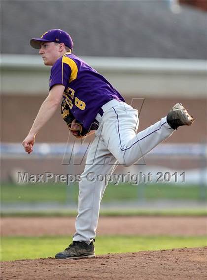 Thumbnail 3 in Avon vs. York photogallery.