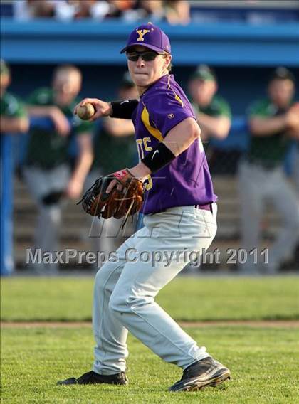 Thumbnail 2 in Avon vs. York photogallery.
