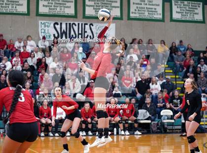 Thumbnail 1 in Thrall vs. Burton (UIL 2A Regional Playoff) photogallery.