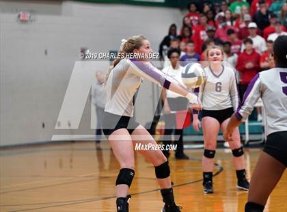 Thumbnail 1 in Thrall vs. Burton (UIL 2A Regional Playoff) photogallery.