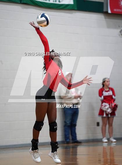 Thumbnail 3 in Thrall vs. Burton (UIL 2A Regional Playoff) photogallery.