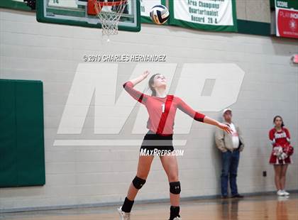 Thumbnail 3 in Thrall vs. Burton (UIL 2A Regional Playoff) photogallery.
