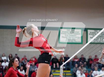 Thumbnail 2 in Thrall vs. Burton (UIL 2A Regional Playoff) photogallery.