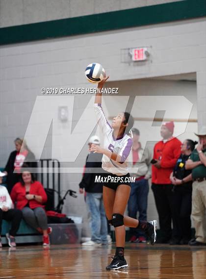 Thumbnail 3 in Thrall vs. Burton (UIL 2A Regional Playoff) photogallery.