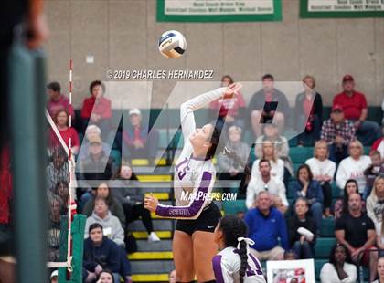 Thumbnail 2 in Thrall vs. Burton (UIL 2A Regional Playoff) photogallery.