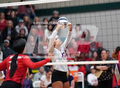 Thumbnail 3 in Thrall vs. Burton (UIL 2A Regional Playoff) photogallery.