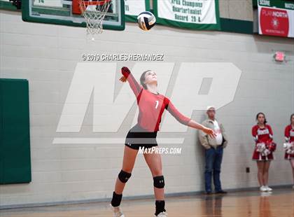 Thumbnail 1 in Thrall vs. Burton (UIL 2A Regional Playoff) photogallery.