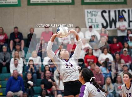 Thumbnail 2 in Thrall vs. Burton (UIL 2A Regional Playoff) photogallery.