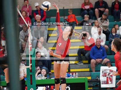 Thumbnail 1 in Thrall vs. Burton (UIL 2A Regional Playoff) photogallery.