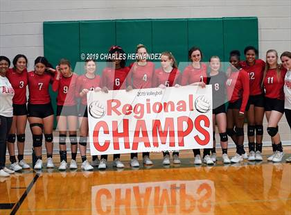 Thumbnail 2 in Thrall vs. Burton (UIL 2A Regional Playoff) photogallery.
