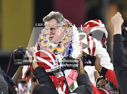 Thumbnail 3 in Serra vs. Mater Dei (CIF State Open Final) photogallery.