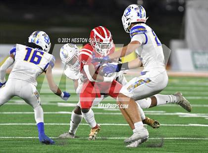 Thumbnail 2 in Serra vs. Mater Dei (CIF State Open Final) photogallery.