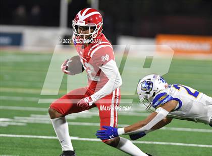 Thumbnail 2 in Serra vs. Mater Dei (CIF State Open Final) photogallery.
