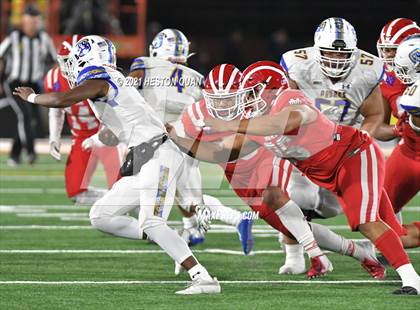 Thumbnail 3 in Serra vs. Mater Dei (CIF State Open Final) photogallery.