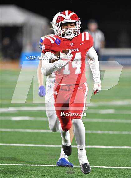 Thumbnail 2 in Serra vs. Mater Dei (CIF State Open Final) photogallery.