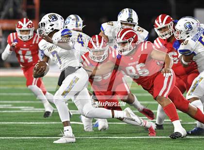 Thumbnail 2 in Serra vs. Mater Dei (CIF State Open Final) photogallery.