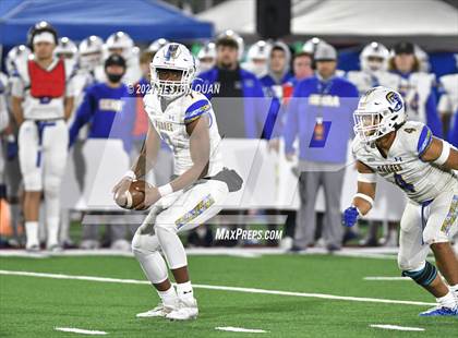 Thumbnail 3 in Serra vs. Mater Dei (CIF State Open Final) photogallery.