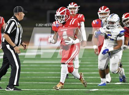 Thumbnail 2 in Serra vs. Mater Dei (CIF State Open Final) photogallery.