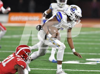 Thumbnail 3 in Serra vs. Mater Dei (CIF State Open Final) photogallery.