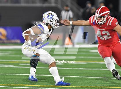 Thumbnail 3 in Serra vs. Mater Dei (CIF State Open Final) photogallery.