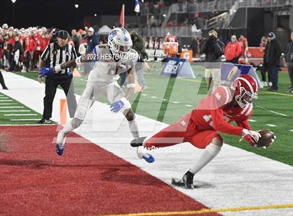 Thumbnail 2 in Serra vs. Mater Dei (CIF State Open Final) photogallery.