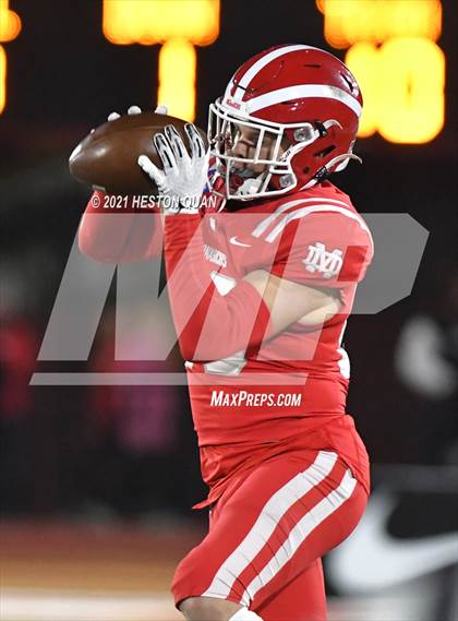 Thumbnail 3 in Serra vs. Mater Dei (CIF State Open Final) photogallery.