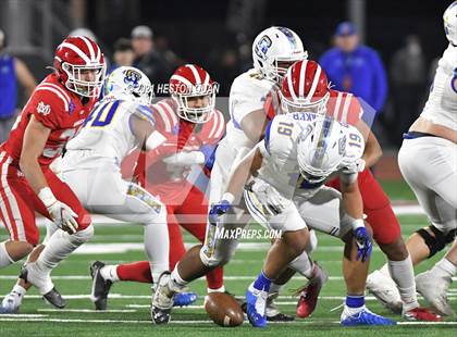 Thumbnail 2 in Serra vs. Mater Dei (CIF State Open Final) photogallery.