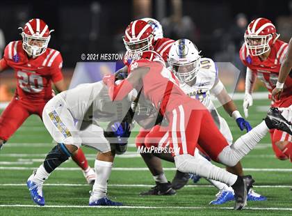 Thumbnail 2 in Serra vs. Mater Dei (CIF State Open Final) photogallery.