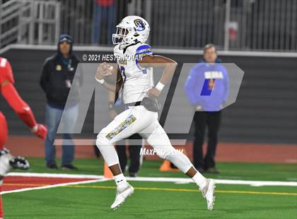 Thumbnail 3 in Serra vs. Mater Dei (CIF State Open Final) photogallery.