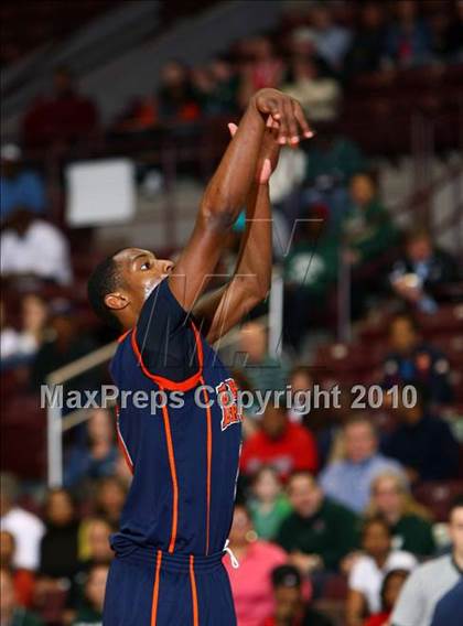 Thumbnail 1 in Strake Jesuit vs. Bush (Texas 5A Regional Semifinals) photogallery.
